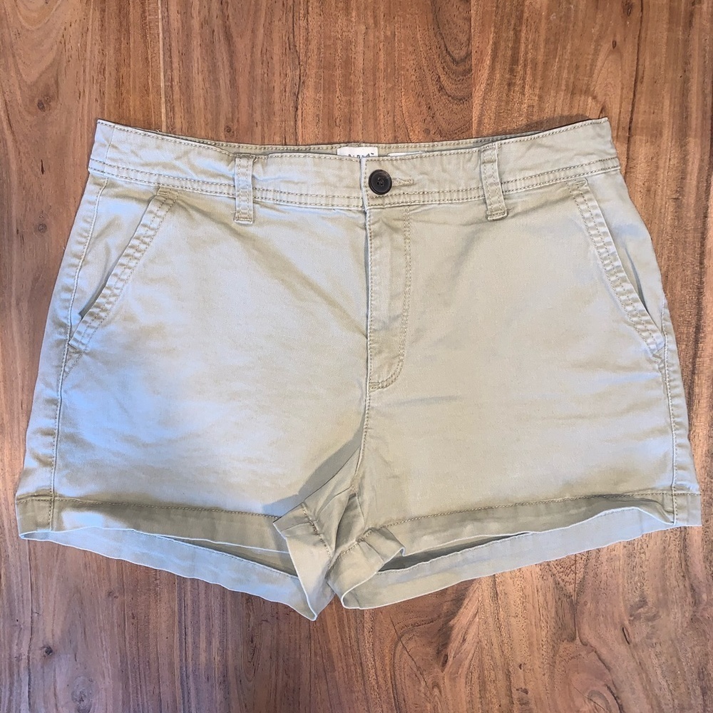 A New Day Khaki Shorts Size 8